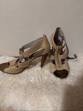 Michael Kors Beige Textured T-Zip High Heel Sandals